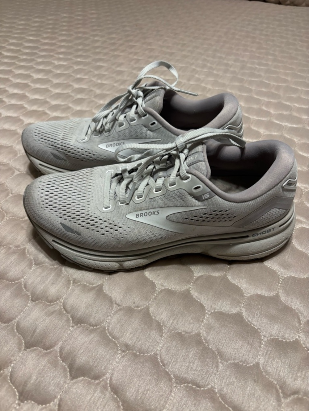 Brooks Ghost 15 Running Shoes Women’s 8.5 Gray – Read Description